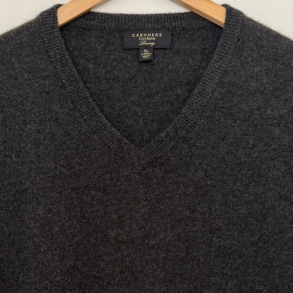 Club Room Cahmere V-Neck Sweater